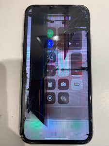 【iPhone11　画面交換修理】柏原市よりご来店のお客様！☆