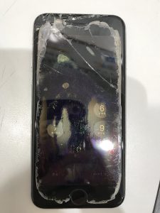 【iPhone SE2　画面交換修理】柏原市よりご来店のお客様！☆彡