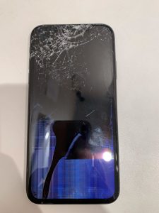 【iPhone11 画面交換修理】羽曳野市よりご来店のお客様!☆