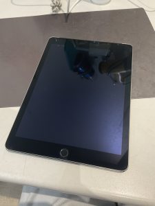 iPad バッテリー交換 八尾市