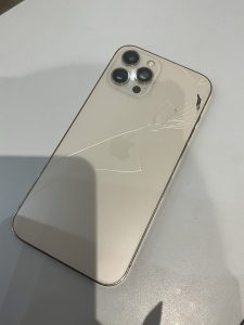 スマホ 背面修理 八尾