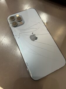 アリオ八尾/八尾市安中町】背面割れ 見た目だけじゃない危険性 即日