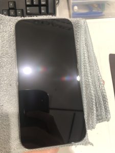 iPhone１３プロをしっかり保護！ガラスコーティングはアリオ八尾２階♪