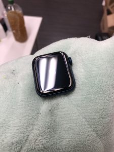 アイフォンSE・Apple Watchガラスコート施工/GUさんの隣でできます！