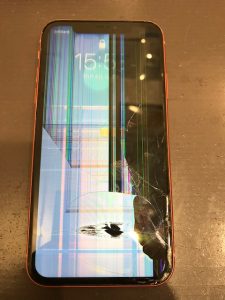 【液晶破損でiPhoneが故障!?】八尾市南本町よりご来店♪