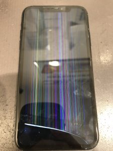 iPhoneXR液晶画面修理/アイフォン治すならアリオ八尾へ!