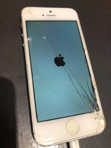 【昔使用していたiPhoneを起動！？】八尾市田中よりご来店♪