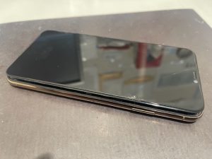 【落としてしまった衝撃で画面が外れた!?】八尾市南本町よりご来店♪