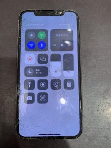【iPhone11 画面交換修理】東大阪市よりご来店のお客様!☆
