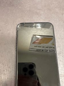 【iPhoneSE3 画面交換修理】東大阪市よりご来店のお客様!☆