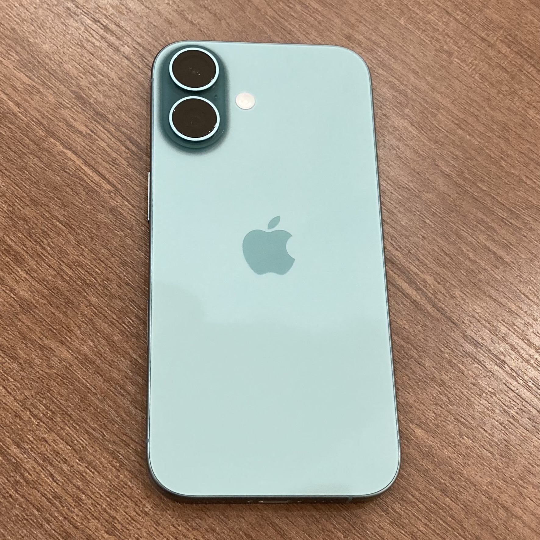 大阪市平野区長原長吉【iPhone16 / 強化ガラスコーティング】