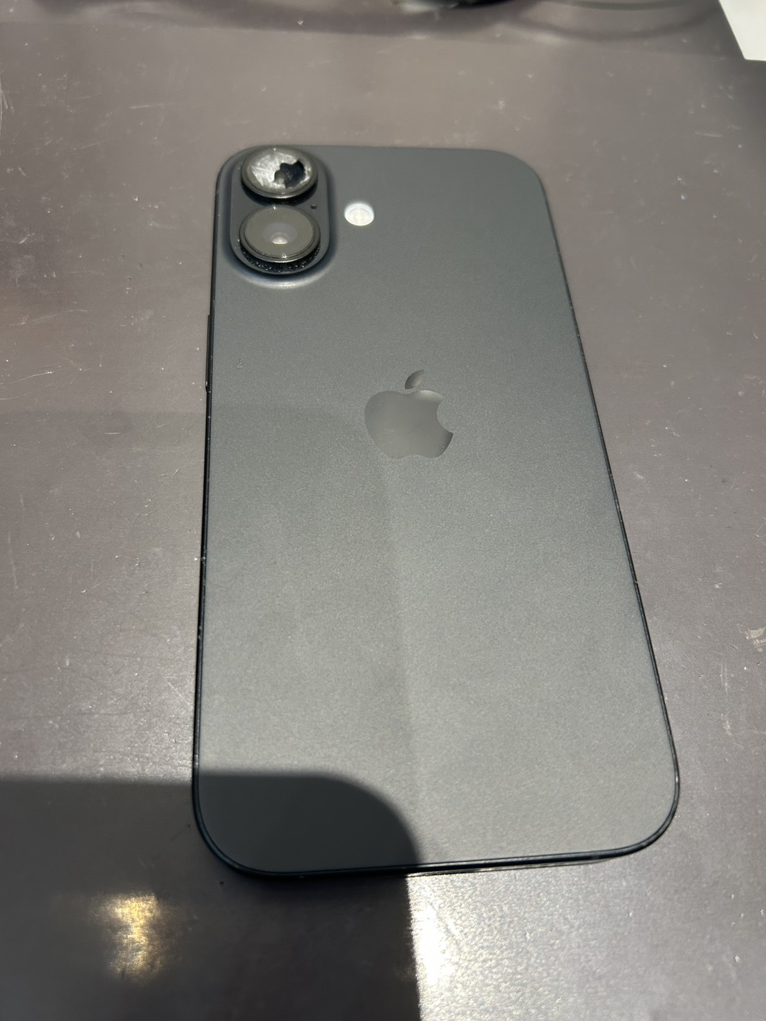 アリオ八尾・八尾市安中町】iPhone15 カメラレンズ修理 即日修理